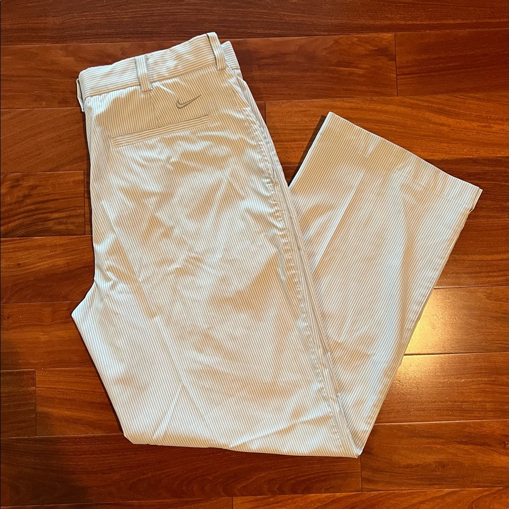 NIKE Dri-Fit Seersucker Golf Pants